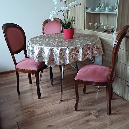 Ziemielu Mols Apartaments/Pirma Linija Pie Juras Liepāja Kültér fotó